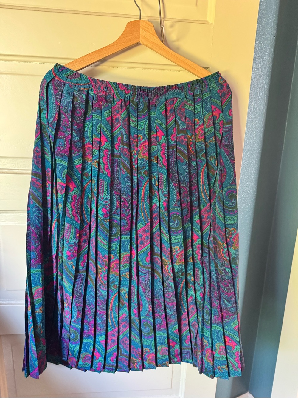 Vintage Alfred Dunner Teal & Pink Paisley Pleated Midi Skirt